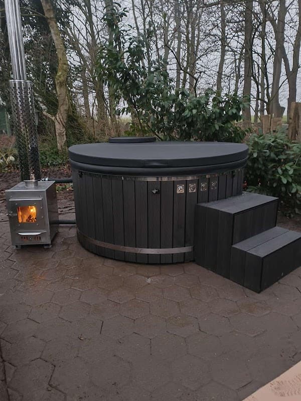 Sauna, Badefass, Hot Tub mieten/kaufen. Hot Tub und Sauna - Hauptbild