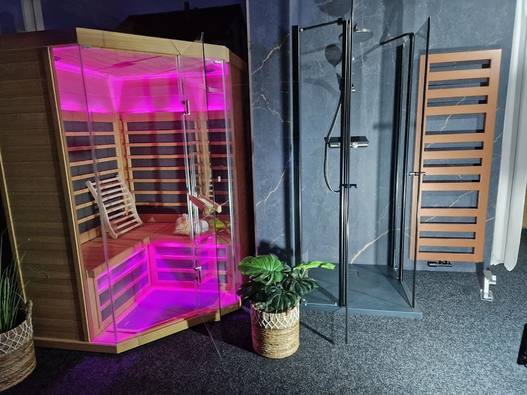 SPA LOOKS WELLNESS ZUHAUSE Saunabau, Infrarotkabinen, Whirlpools & SwimSpas.