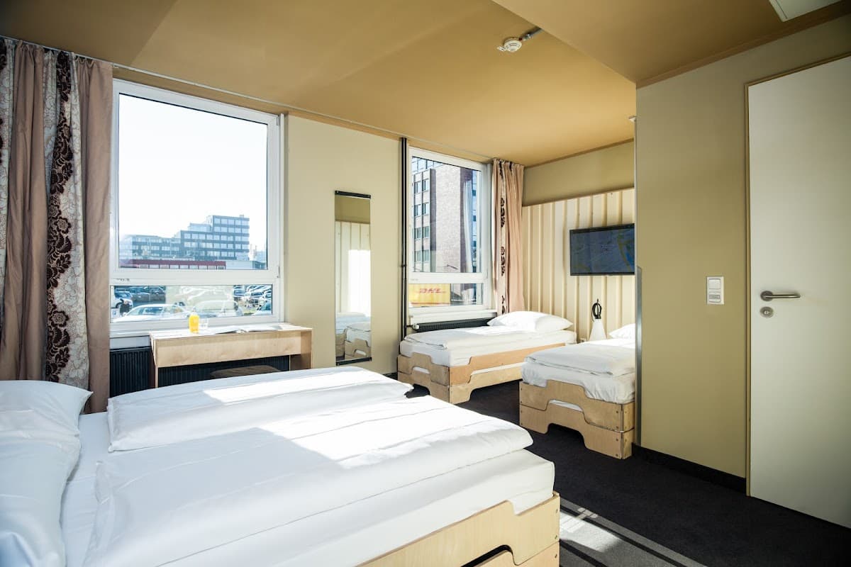 Superbude Hotel Hamburg St. Georg - Bild 2