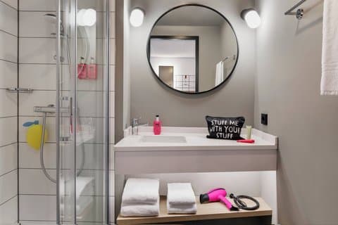 Moxy Hamburg City - Bild 3