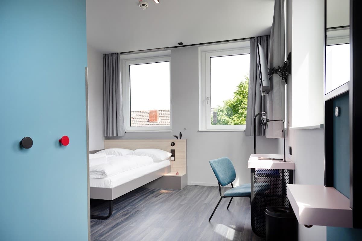 MEININGER Hotel Bremen Hauptbahnhof - Bild 2