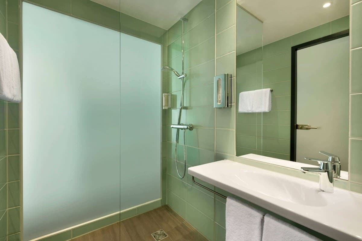 Super 8 by Wyndham Freiburg - Bild 3