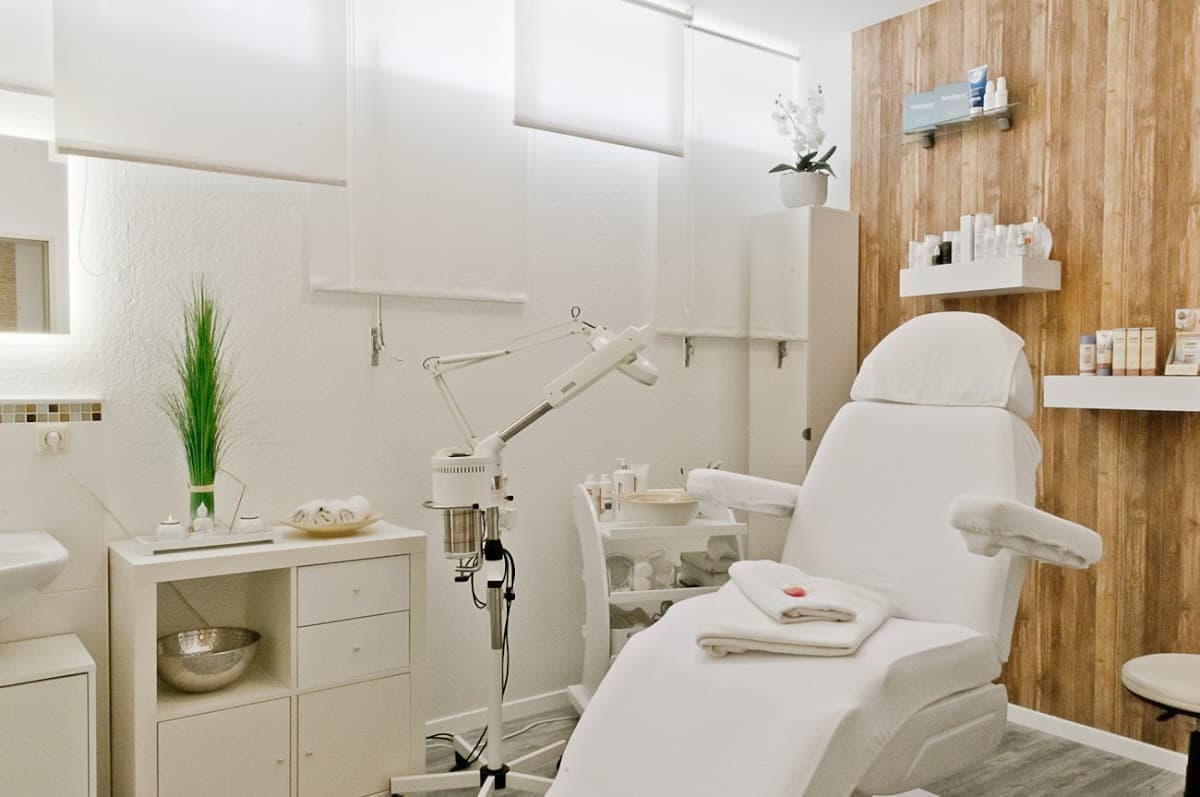 Papillon Ayurveda Kosmetik und Wellness Institut