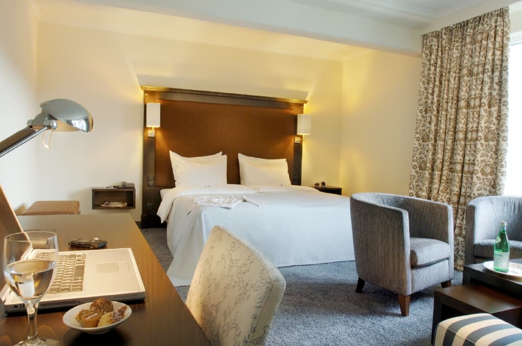 Radisson Blu Senator Hotel - Bild 2
