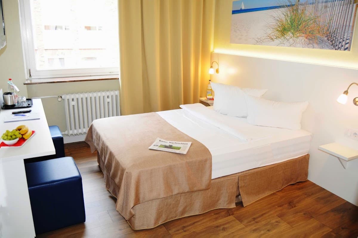 Hotel am Kieler Schloss by Première Classe - Bild 2