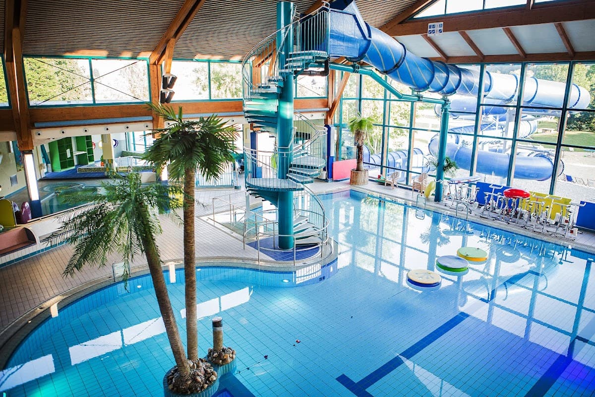 Bad Blau Freizeitbad - Bild 2