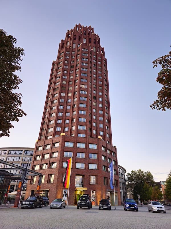 Main Plaza | Suite Tower