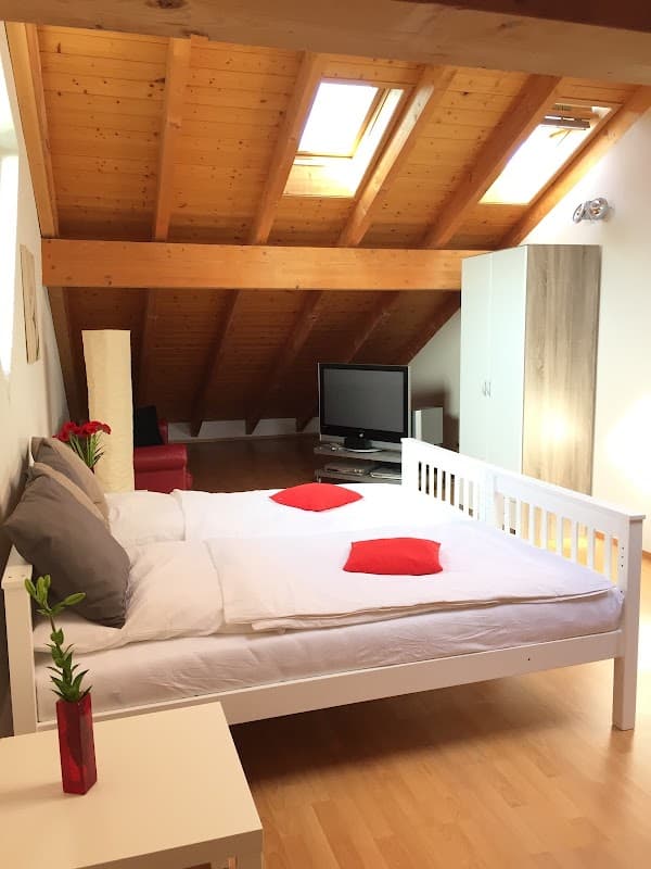 kleine 5 - feines Wohnen auf Zeit - Bild 2