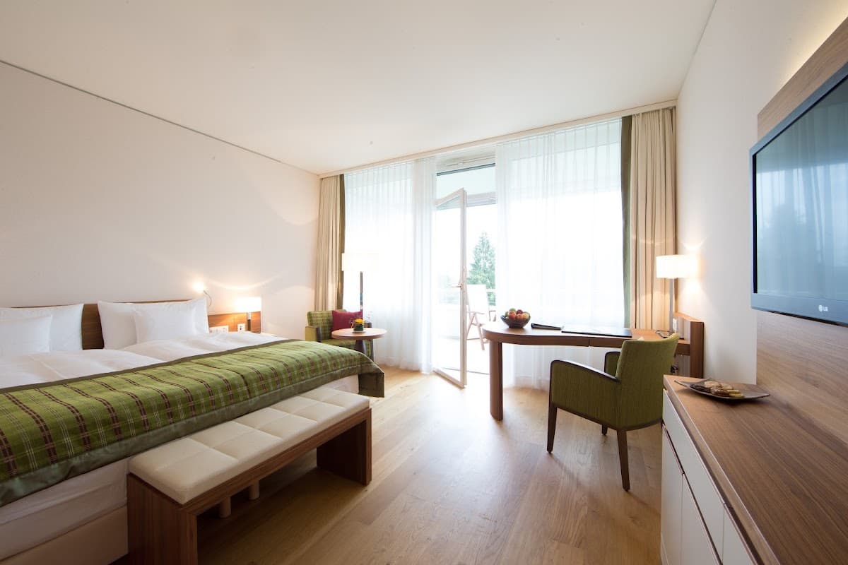 Oberwaid - Das Hotel. Die Klinik. - Bild 2