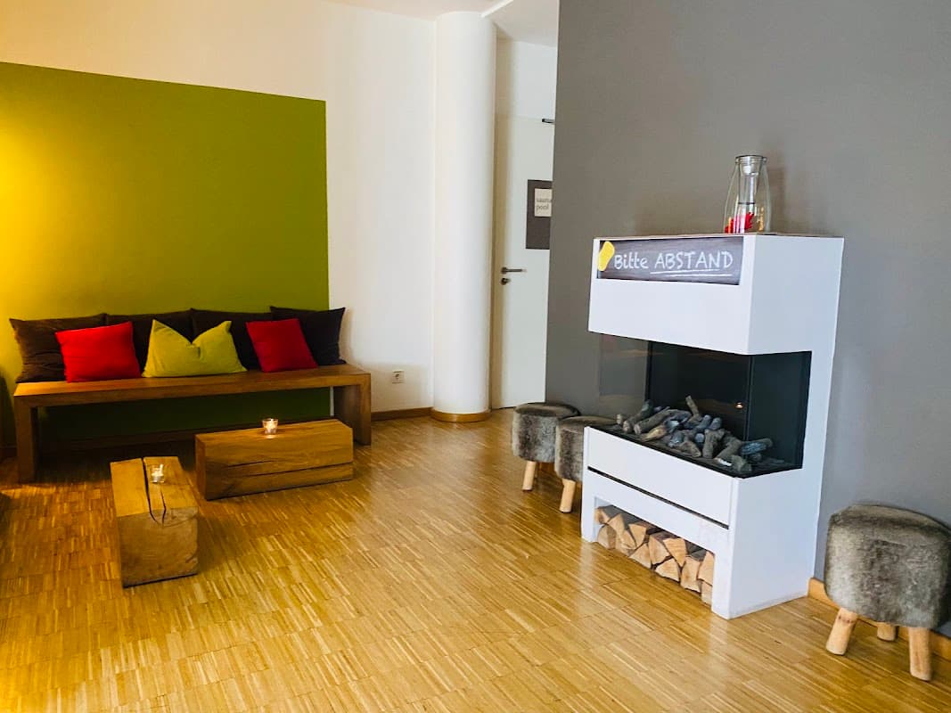 Auszeit - Wellness mit Ambiente - Day Spa, Massage, Kosmetik - Bild 2