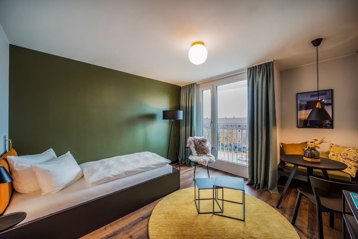 Black F House - Serviced Apartments - Bild 2