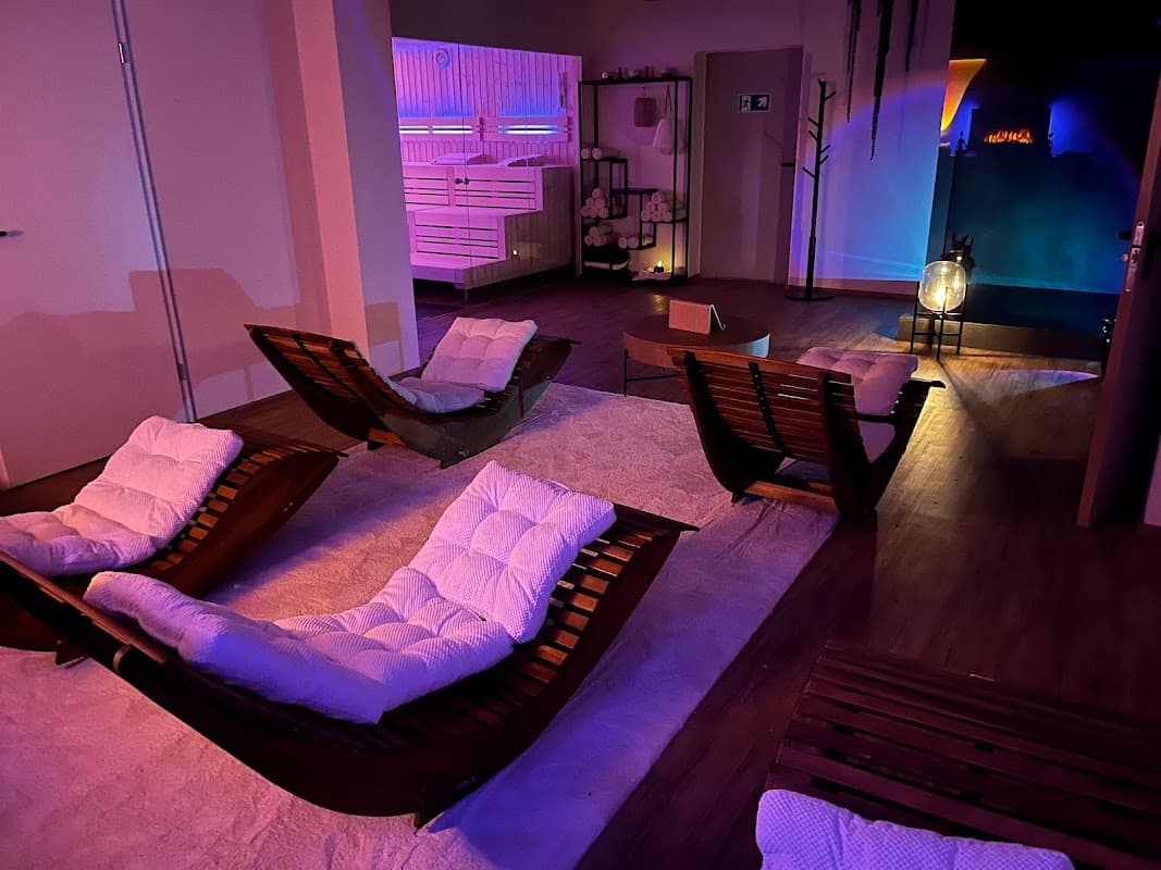 A Quiet Space | Wellness & Spa Studio | Wellness Events, Massage, Sauna, Collagen Therapie, Hautpflege. Dresden