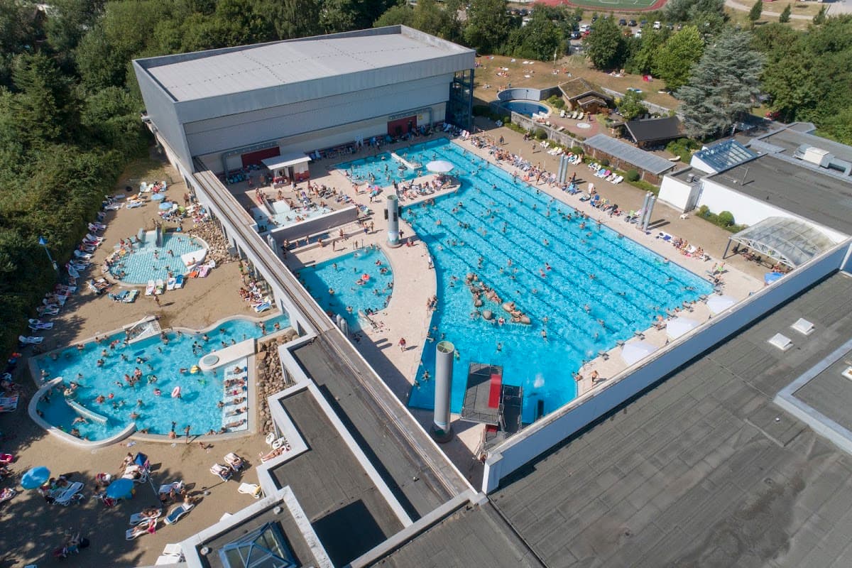 Allwetterbad - Hauptbild
