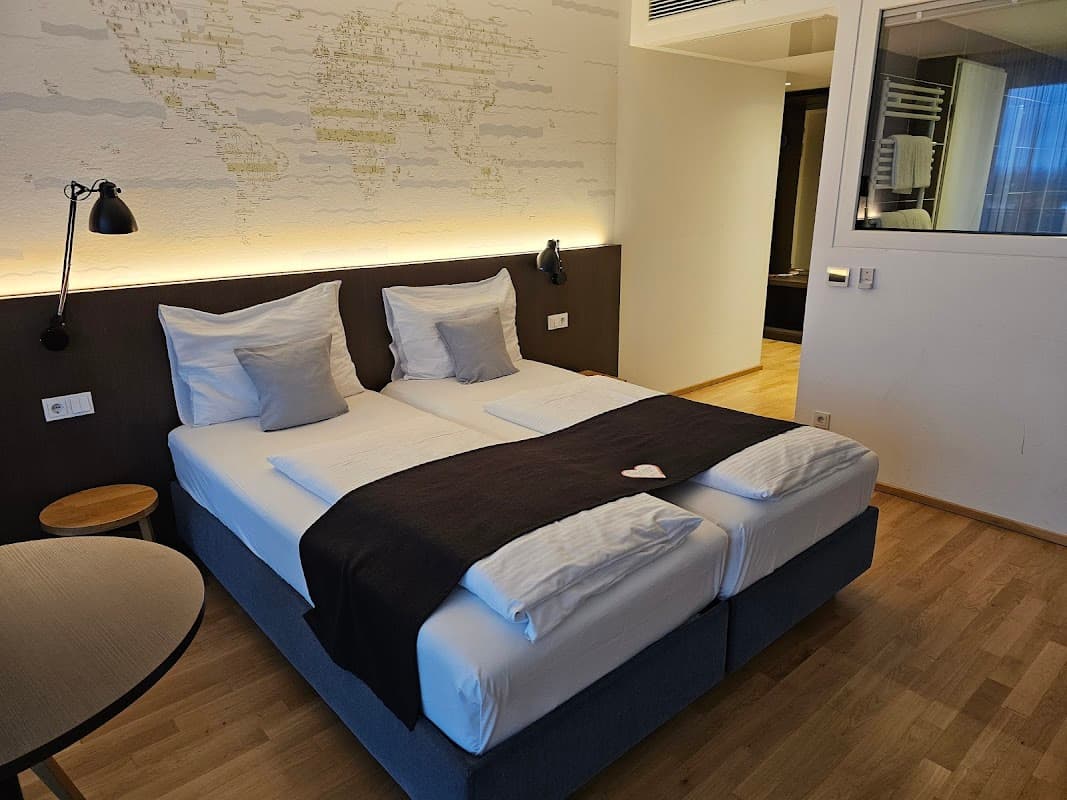 JUFA Hotel Hamburg HafenCity - Bild 2