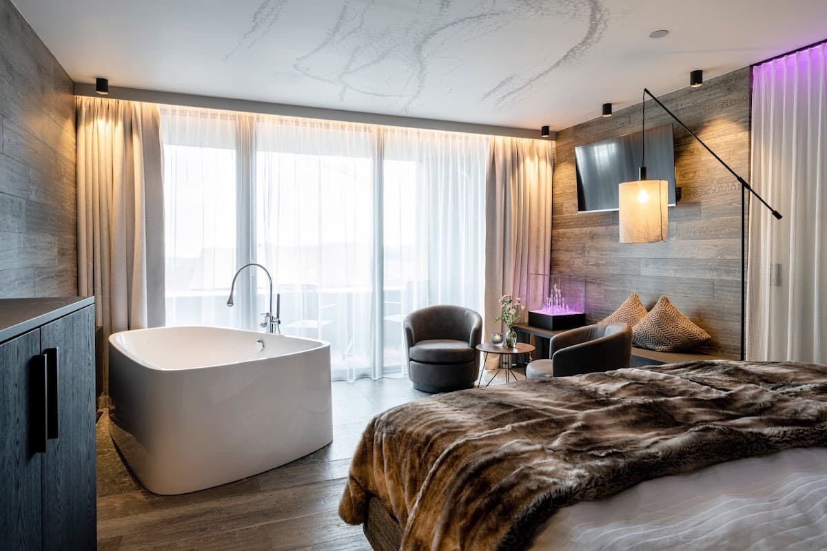Hüttenhof - Wellnesshotel & Luxus-Chalets - Bayerischer Wald - Bild 2
